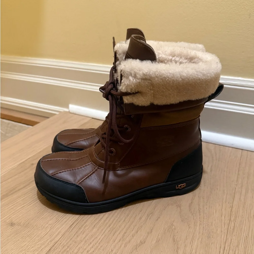 UGG Brown Adirondack Boots - Picture 6 of 6